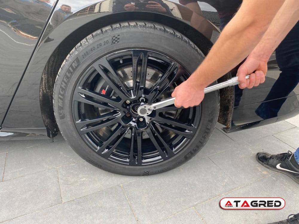 Clé dynamométrique 1/2" 480mm 42-210Nm 20kg avec blocage, pour roues - Le Comptoir du Soudeur